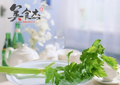 八类怪味食品力助春季减肥oH.jpg